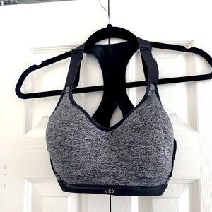 Victoria’s Secret Incredible Sports Bra 34D